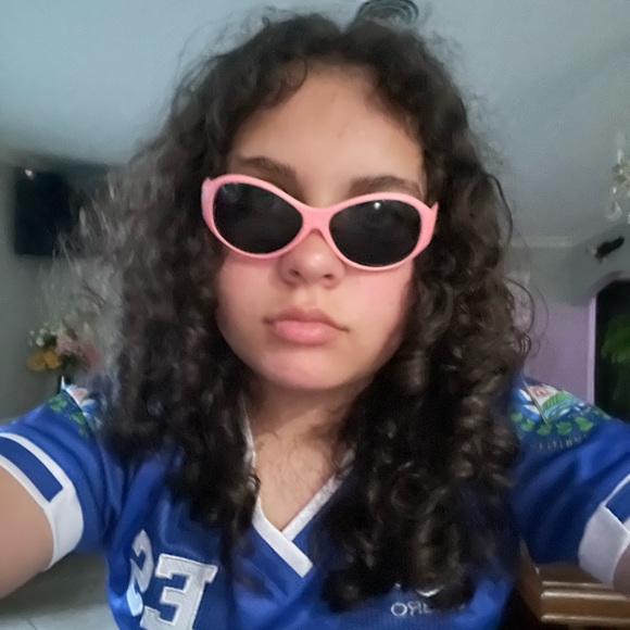 Pink alien shaped glasses - Picture 1 of 1